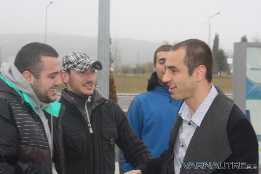 Феновете изпратиха Жоро Илиев със сълзи на очи