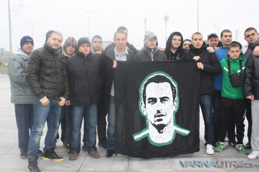 Феновете изпратиха Жоро Илиев със сълзи на очи